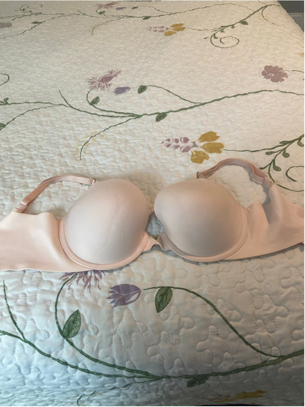 Victoria's Secret bra, Size 32DD